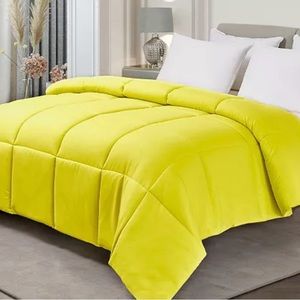 Royal luxe new in package yellow full/queen microfiber comforter.